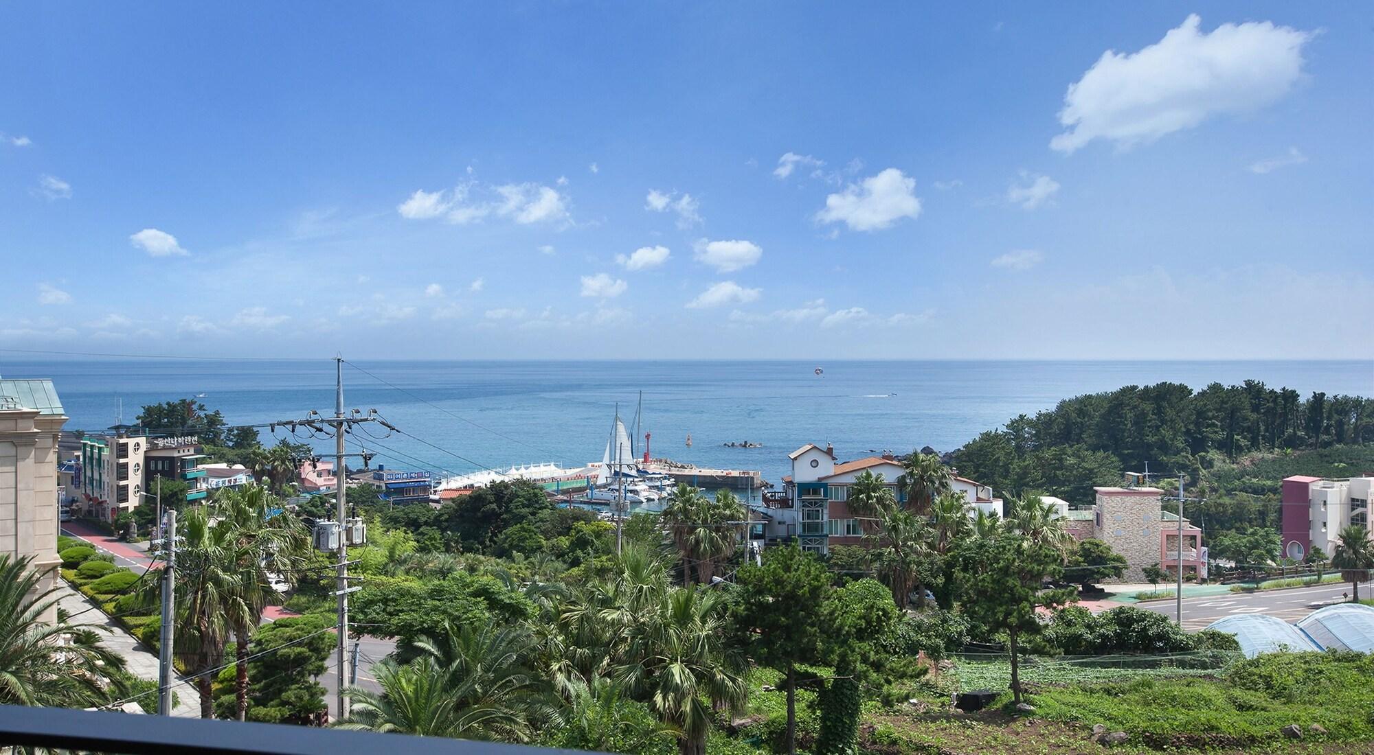 Familia Hotel Seogwipo Bagian luar foto