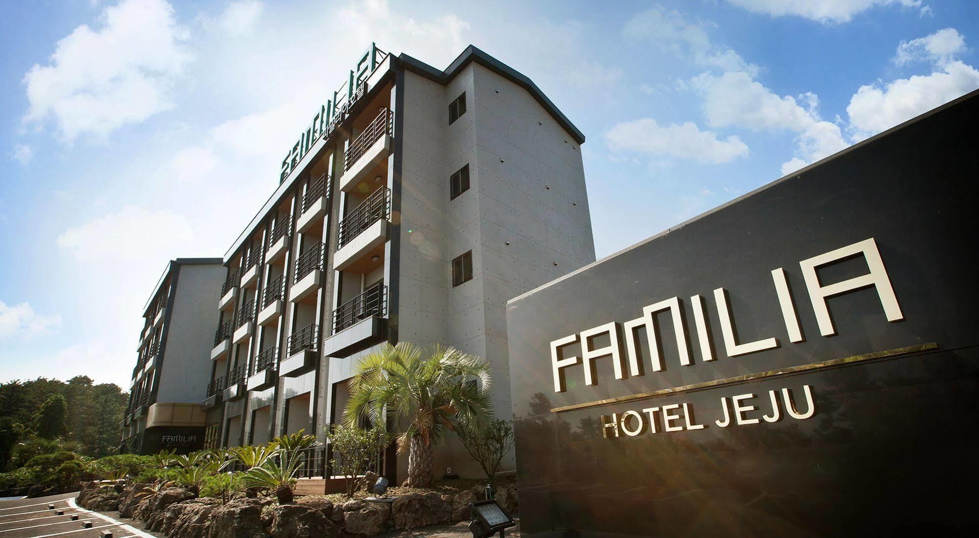 Familia Hotel Seogwipo Bagian luar foto